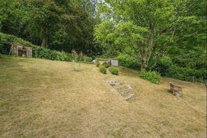 Photo 19- click for photo gallery